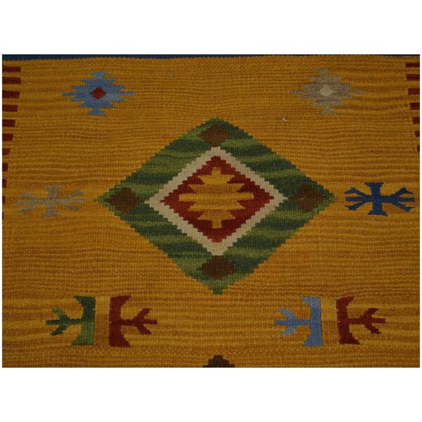 Hand-woven Gold Anatolian Kilim Flat Weave Wool Area Rug (3'1 x 5'2)
