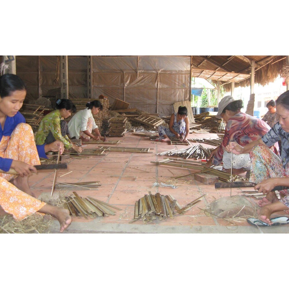 Handmade Bamboo Flex Screen (Vietnam)