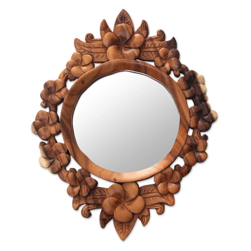 Handmade Suar Wood 'Gianyar Moon' Floral Wall Mirror (Indonesia) - Frame: 11.25" W x 14.25" H x 0.8" D