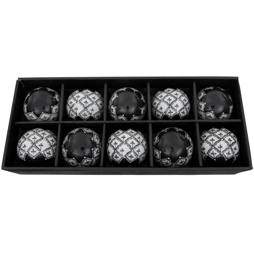 Handmade Black and White 3-inch Porcelain Ball Set (China)