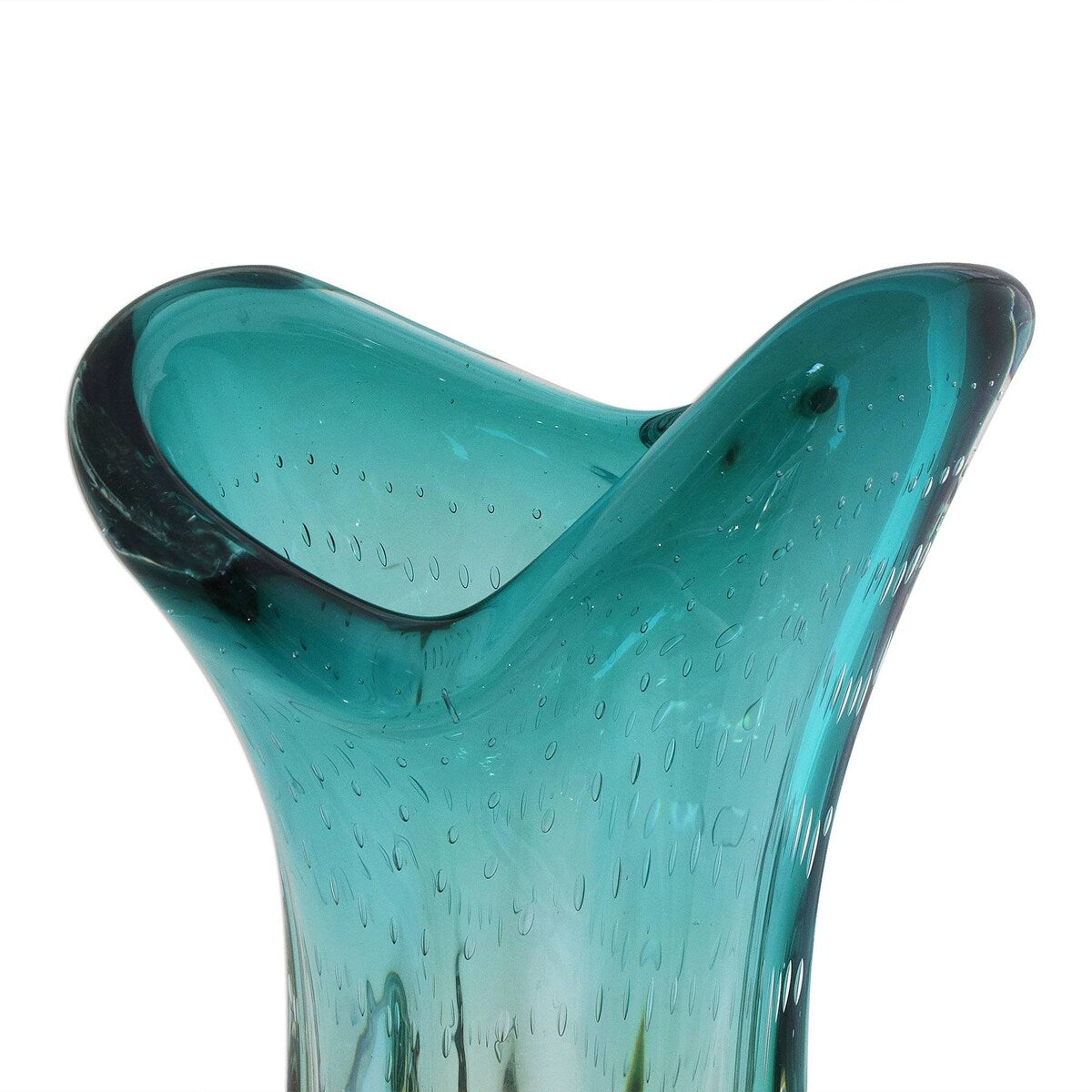 Handmade Fascinating Wave Art glass vase (Brazil)