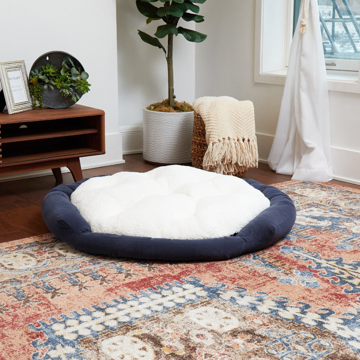 Happy Hounds Moxy Slate Donut Dog Bed