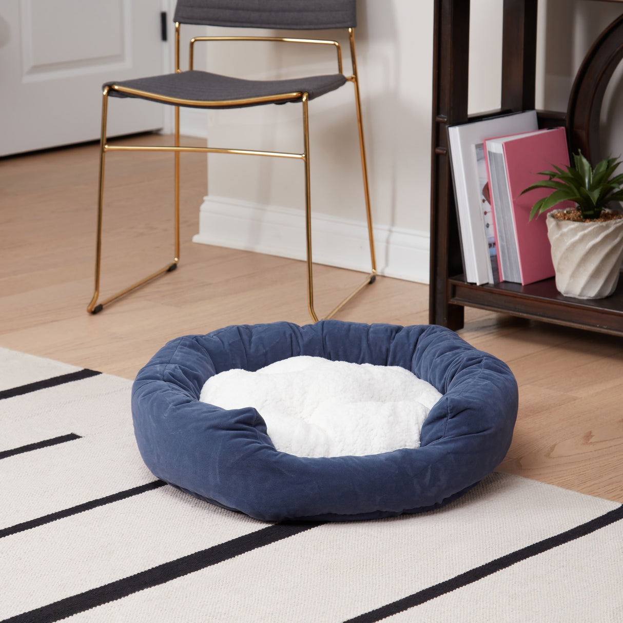 Happy Hounds Moxy Slate Donut Dog Bed