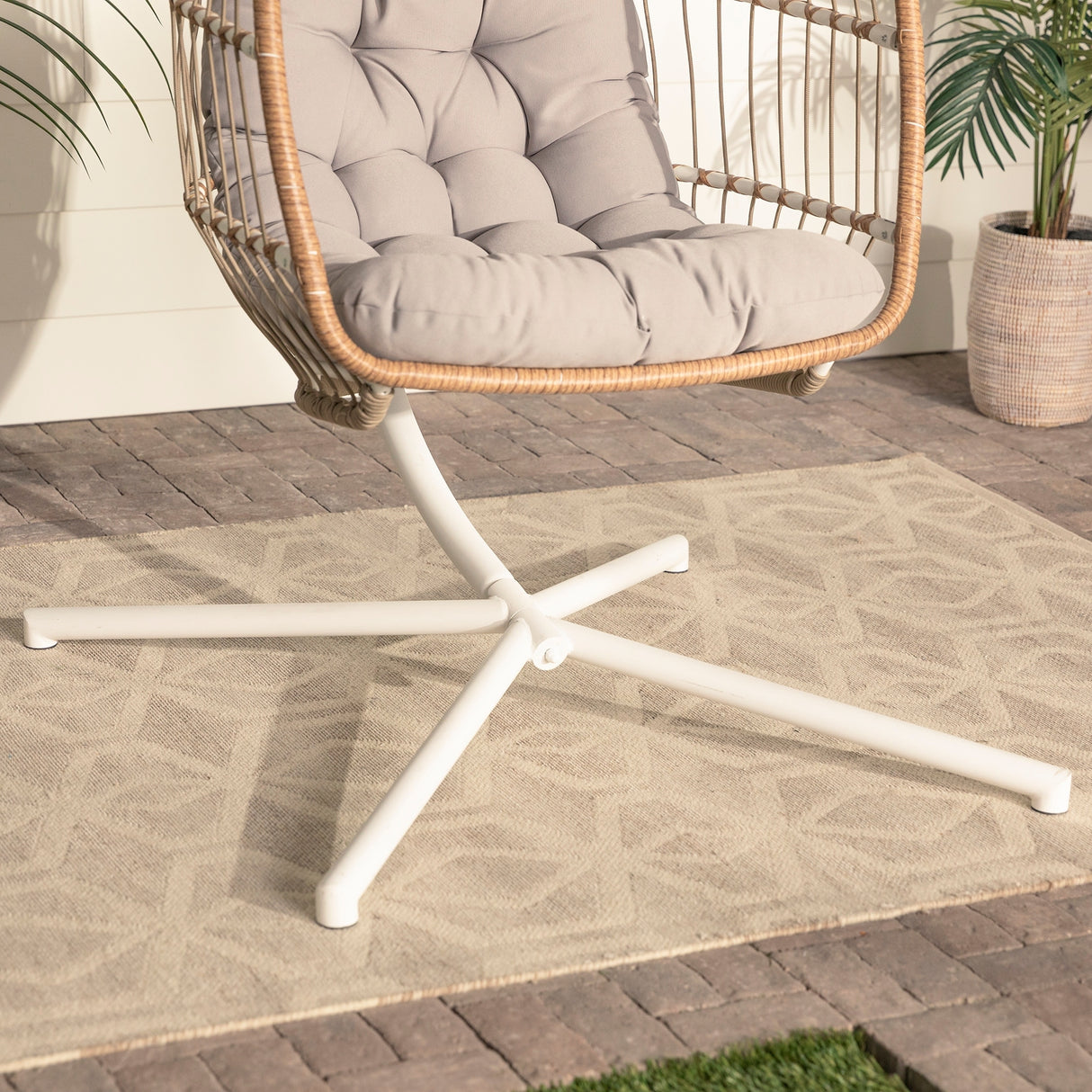 Middlebrook Outdoor Swing Egg Chair & Stand