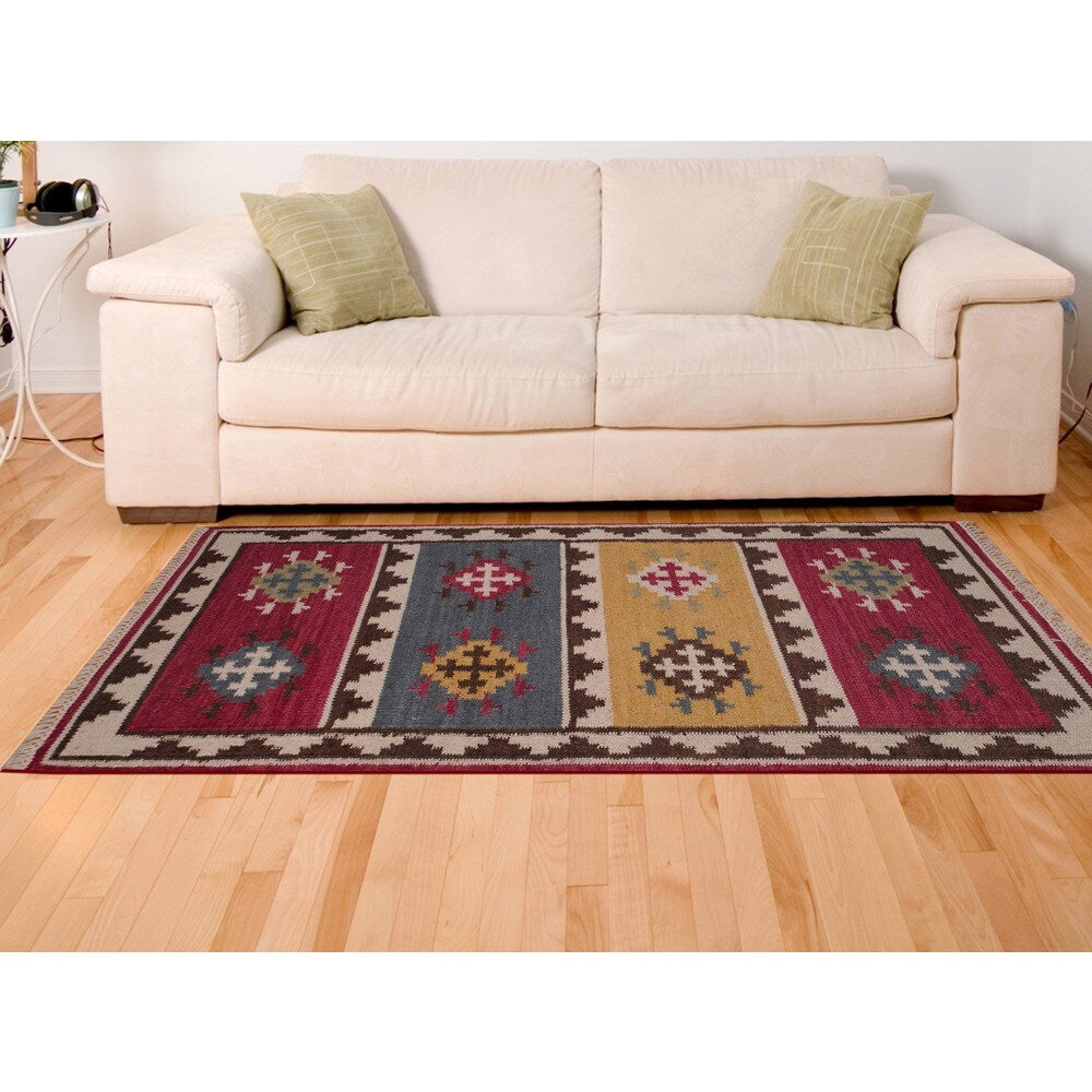 Handmade Vegetable Dye Wool Kilim Rug (India) - 3' x 5'