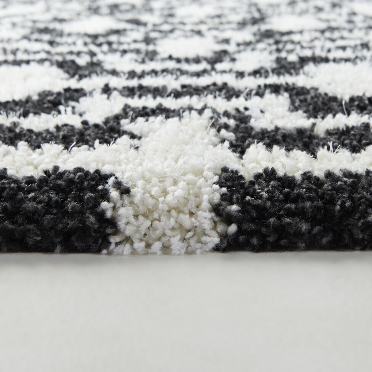 Hideki Modern Geometric Shag Area Rug