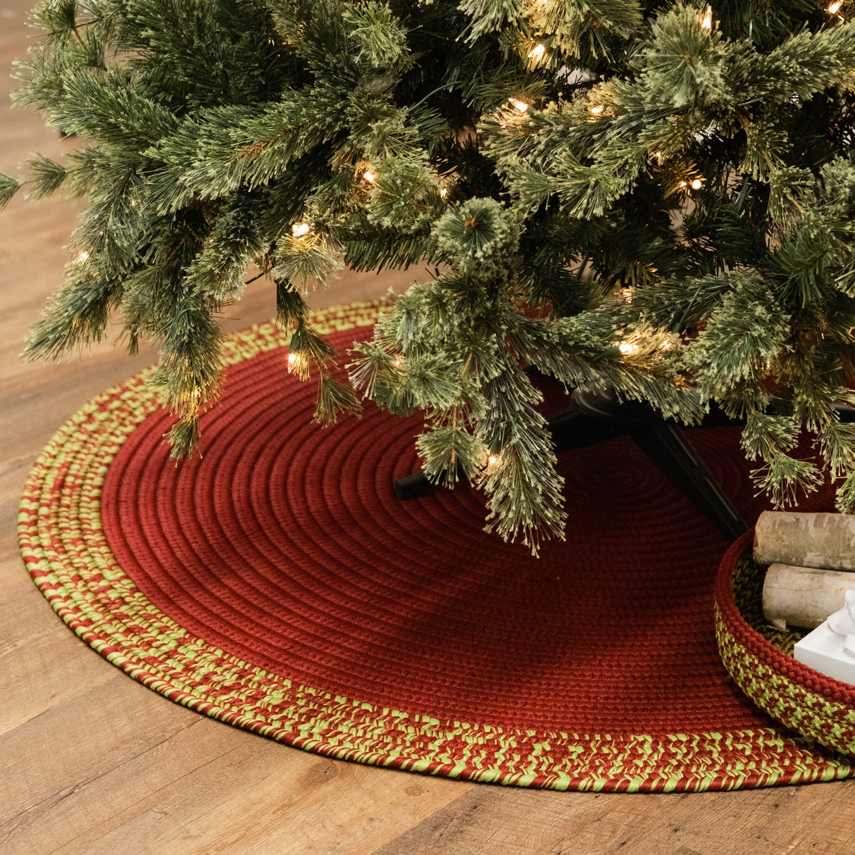Holiday-Vibes Under Tree Reversible Round Rug