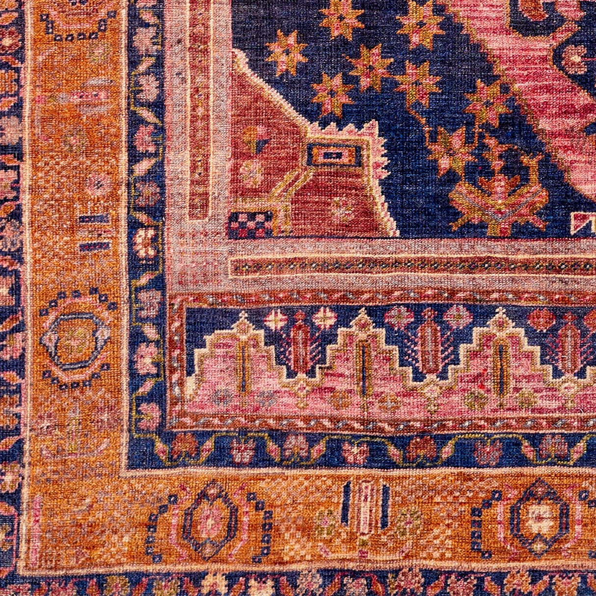Livabliss Hollister Machine Washable Traditional Diamond Area Rug