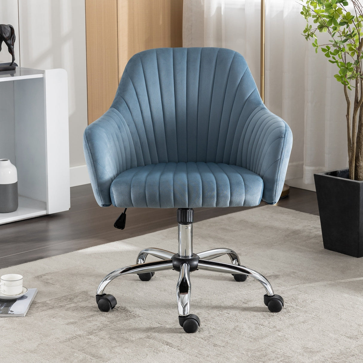 Home Office with Adjustable Height