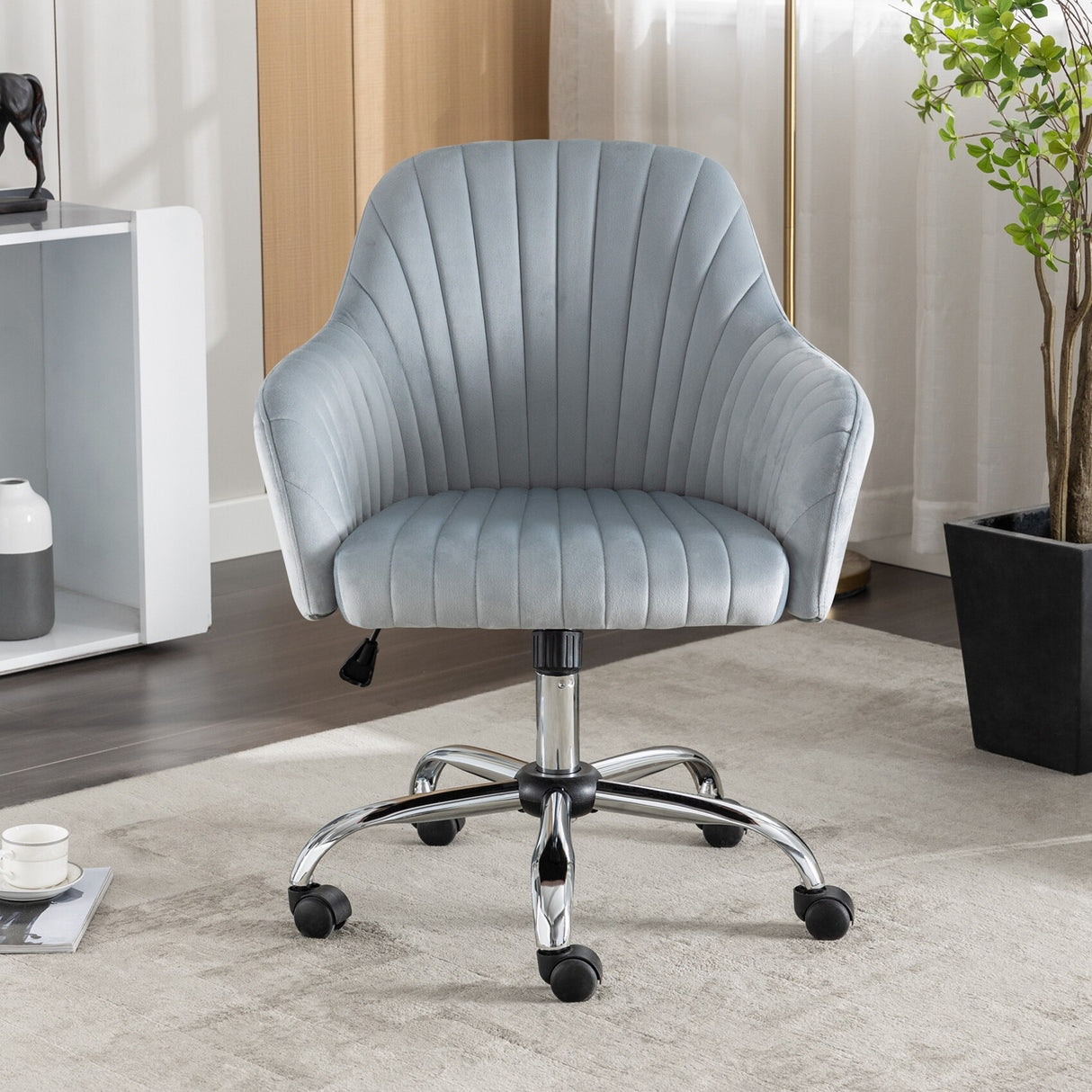 Home Office with Adjustable Height