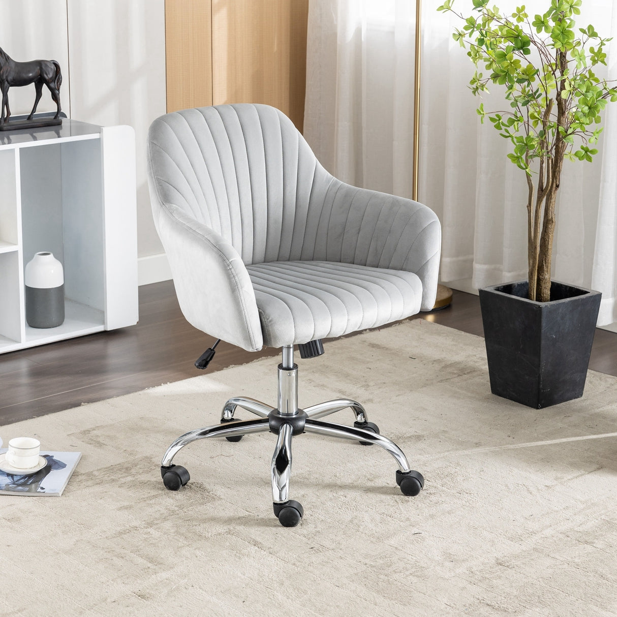 Home Office with Adjustable Height