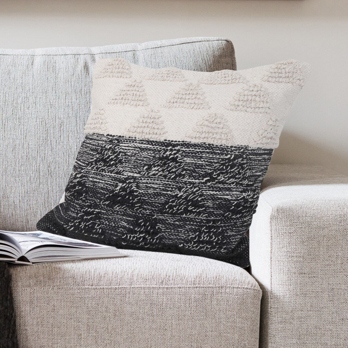 HomeRoots 20" X 20" Black And Off-White 100% Cotton Geometric Zippered Pillow