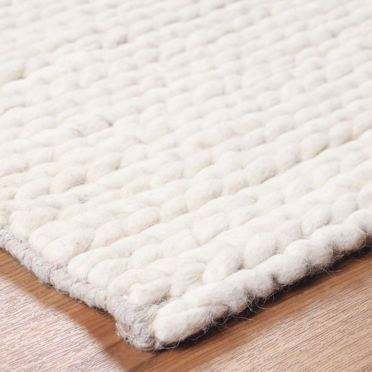 HomeRoots 5' X 8' Off White Wool Handmade Area Rug - 5' Octagon