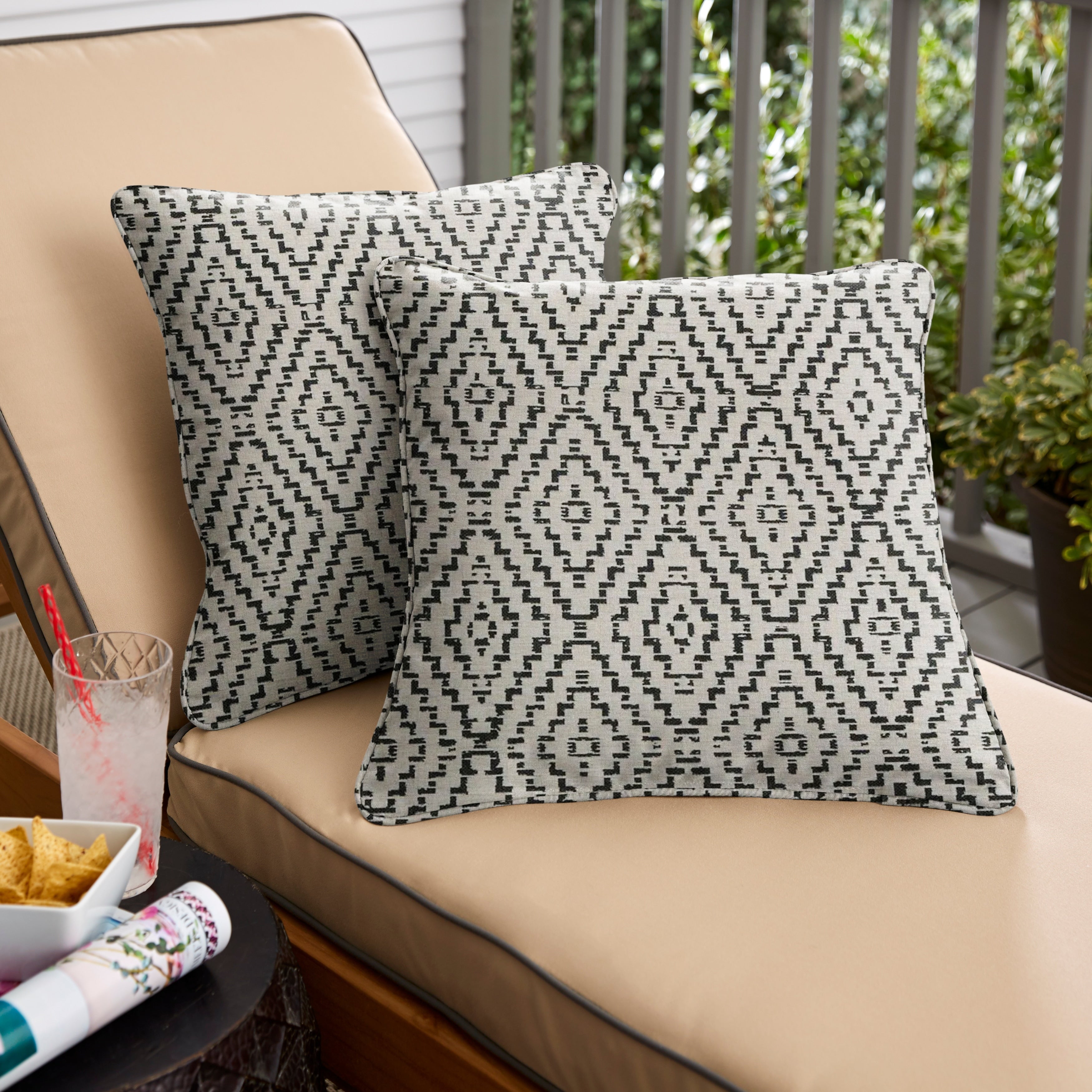Overstock outdoor throw pillows clearance