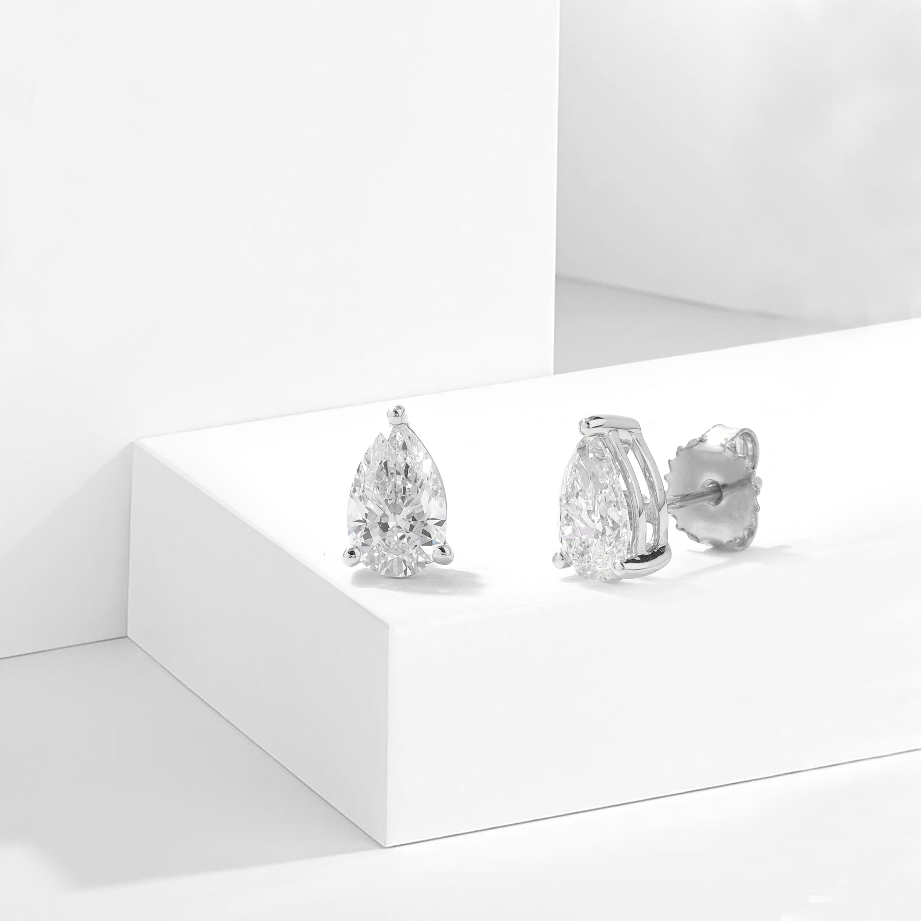 Overstock diamond studs discount
