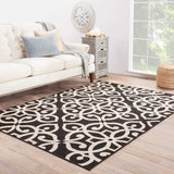 Indoor/ Outdoor Medallion Cream/ Black Area Rug (7'11 x 10') - 7'11 x 10' - 7'11" x 10'/Surplus
