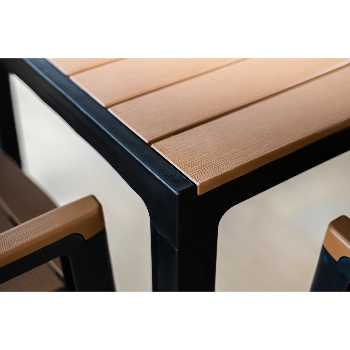 Inval Madeira 8-Seat Dining Table by MQ