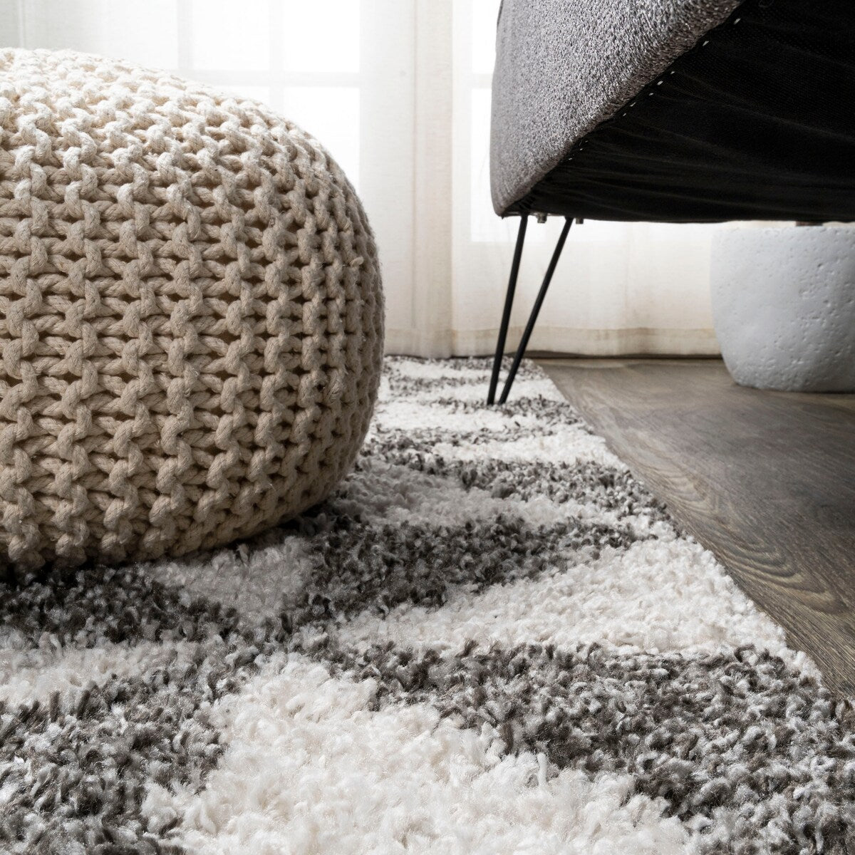 JONATHAN Y Inca Geometric Shag Area Rug