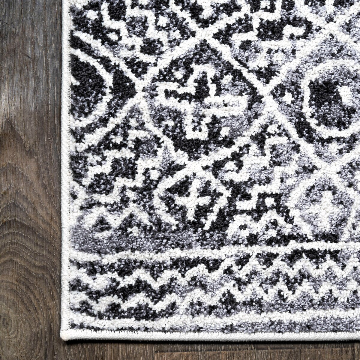 JONATHAN Y Illi Moroccan Geometric Distressed Area Rug