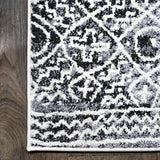 JONATHAN Y Illi Moroccan Geometric Distressed Area Rug