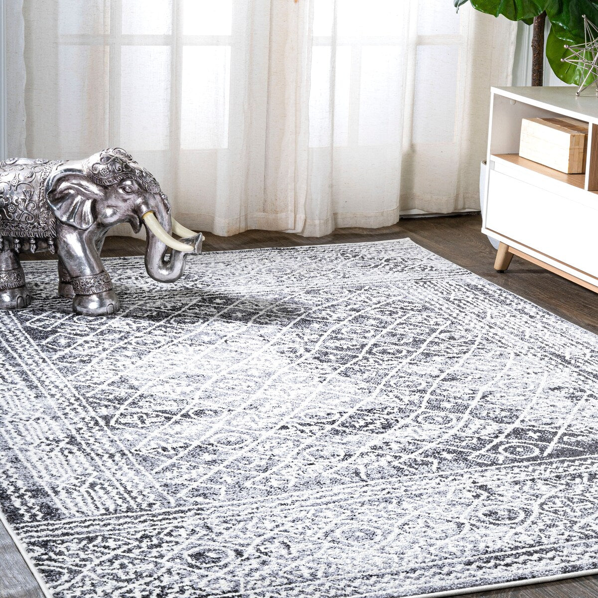 JONATHAN Y Illi Moroccan Geometric Distressed Area Rug