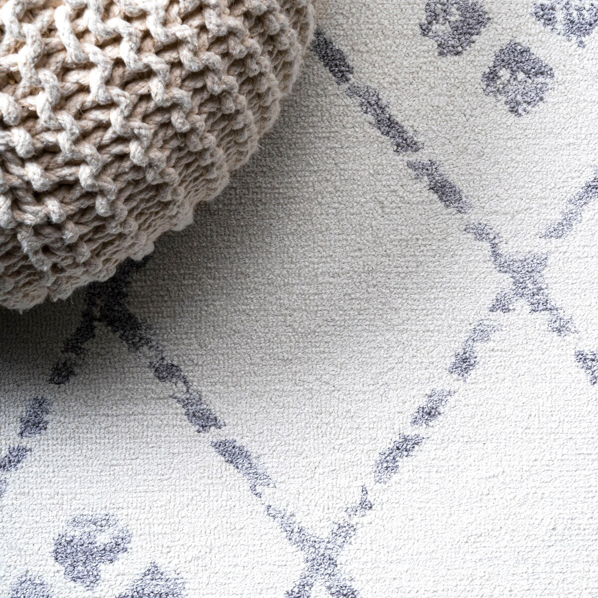 JONATHAN Y Juba Moroccan Geometric Diamond Area Rug