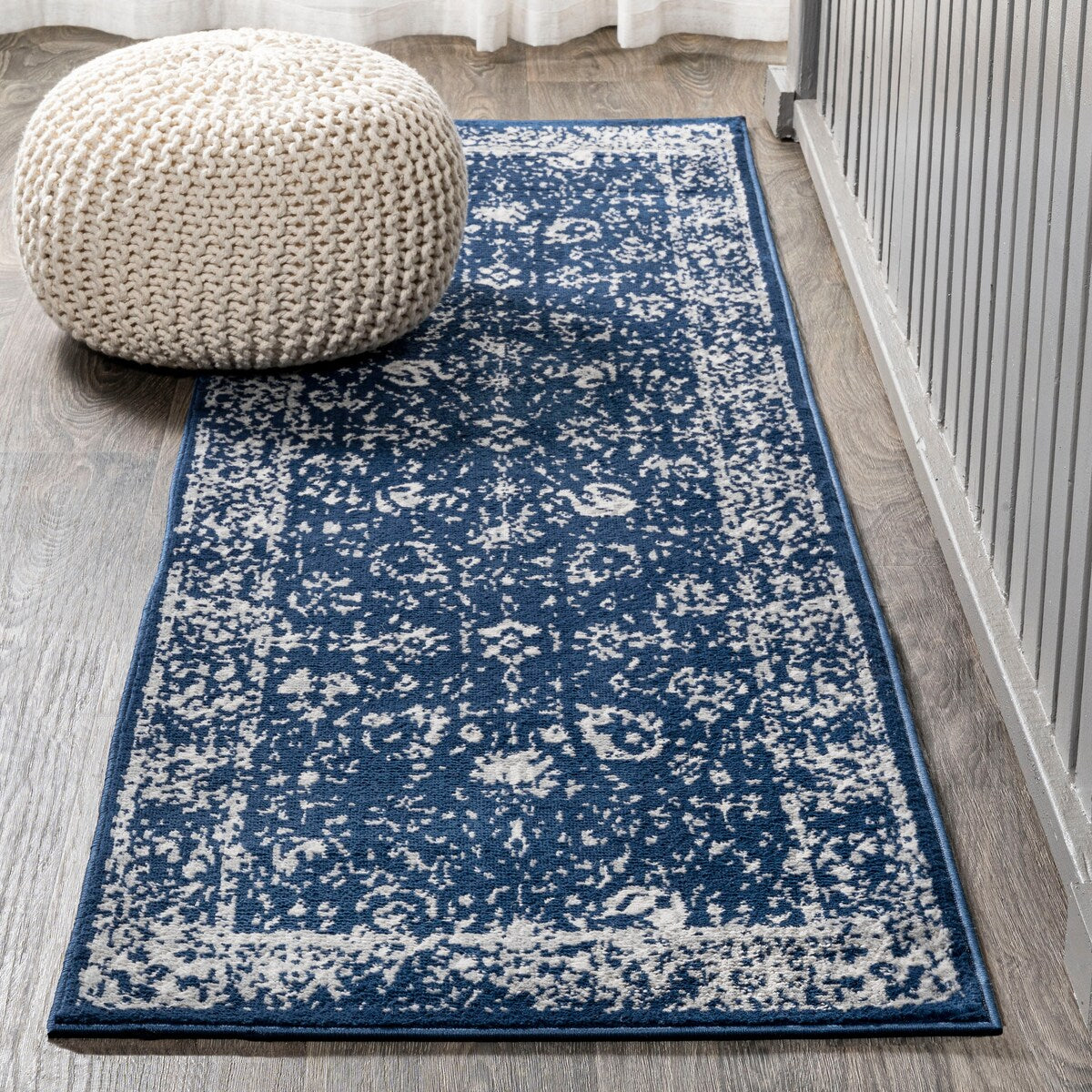 JONATHAN Y Roma Modern Persian Area Rug