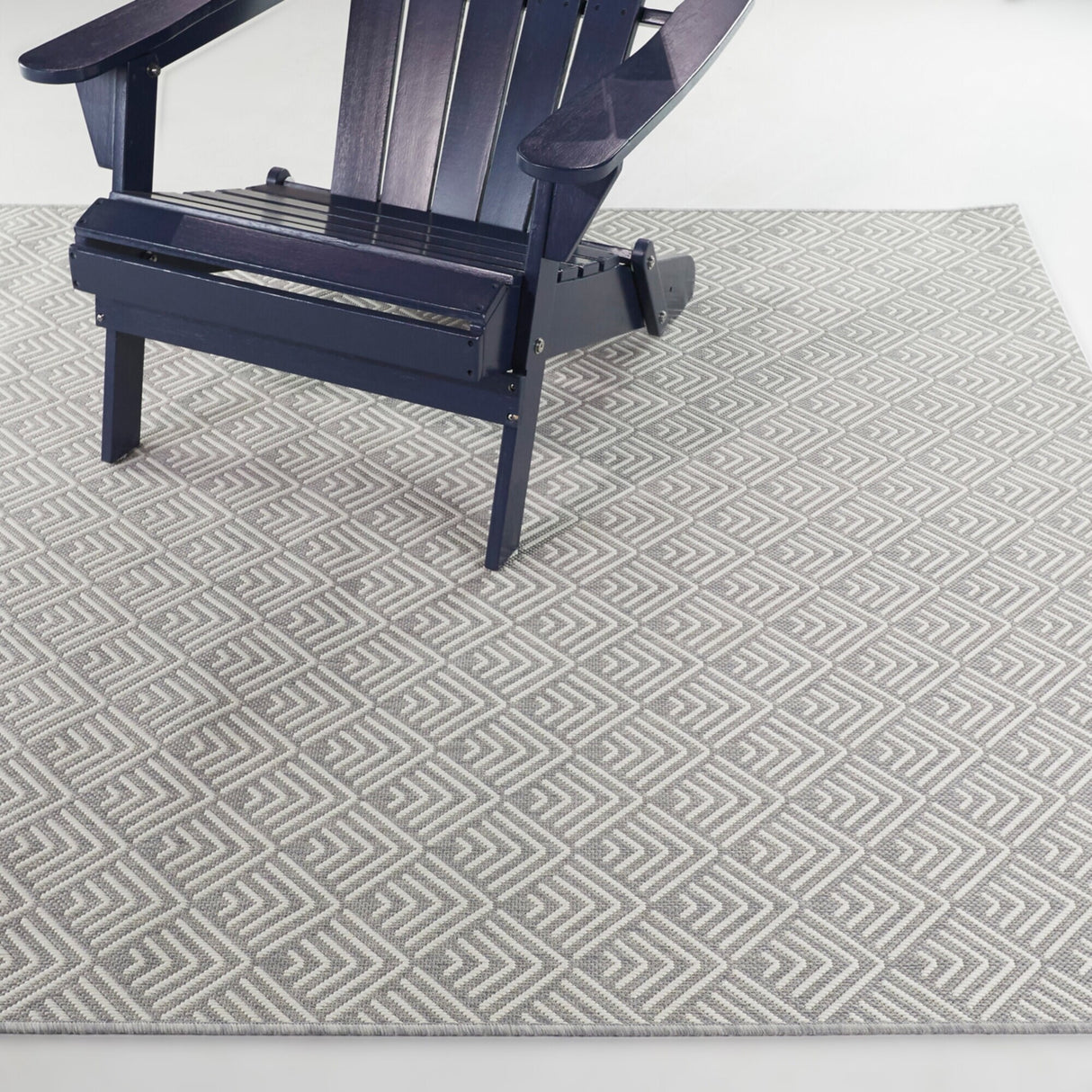 Janine Chevron Indoor/Outdoor Area Rug