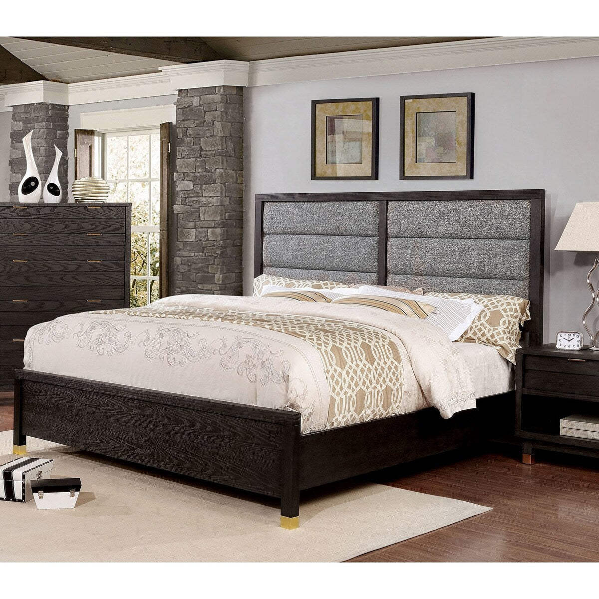 Furniture of America Bere Contemporary Grey Solid Wood Panel Bed
