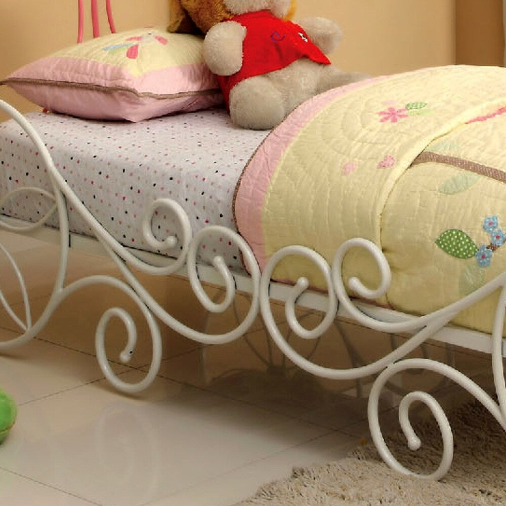 Jeniel Twin Bed in Pink/White Finish