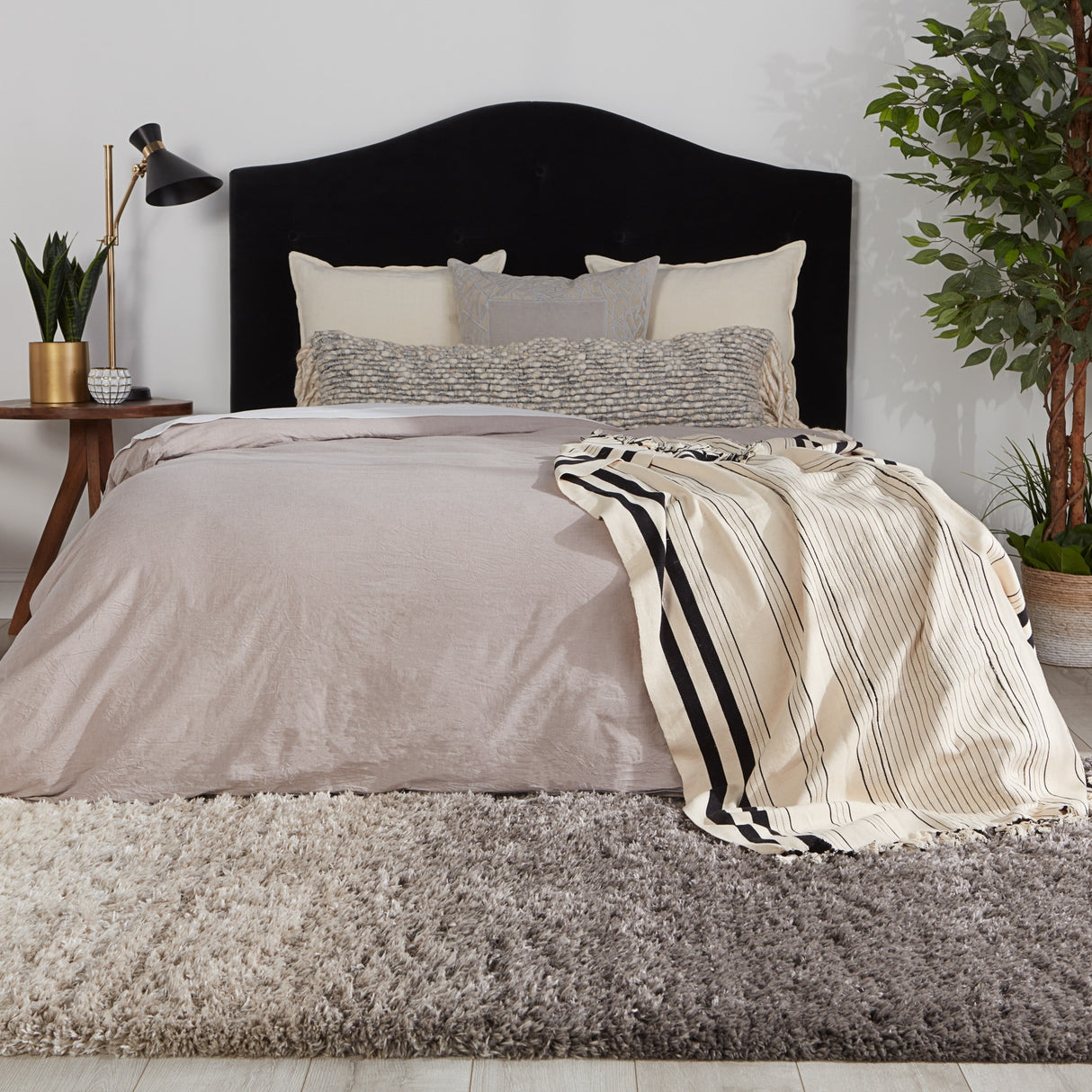 Jola Ombre Gray/ Cream Area Rug
