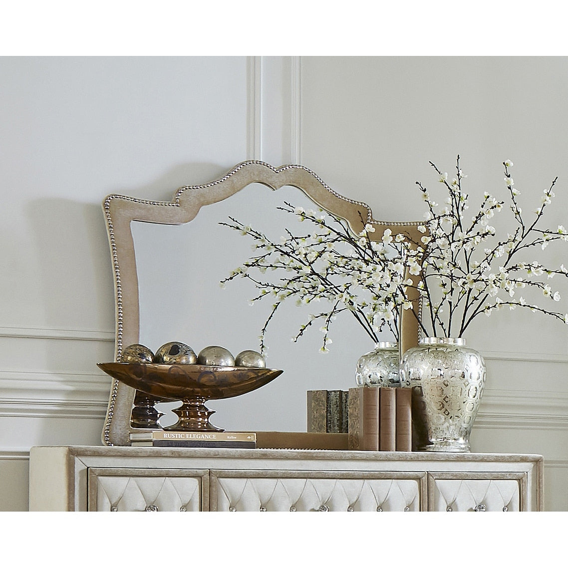Justine Ivory and Camel 5-piece Bedroom Set with 2 Nightstands