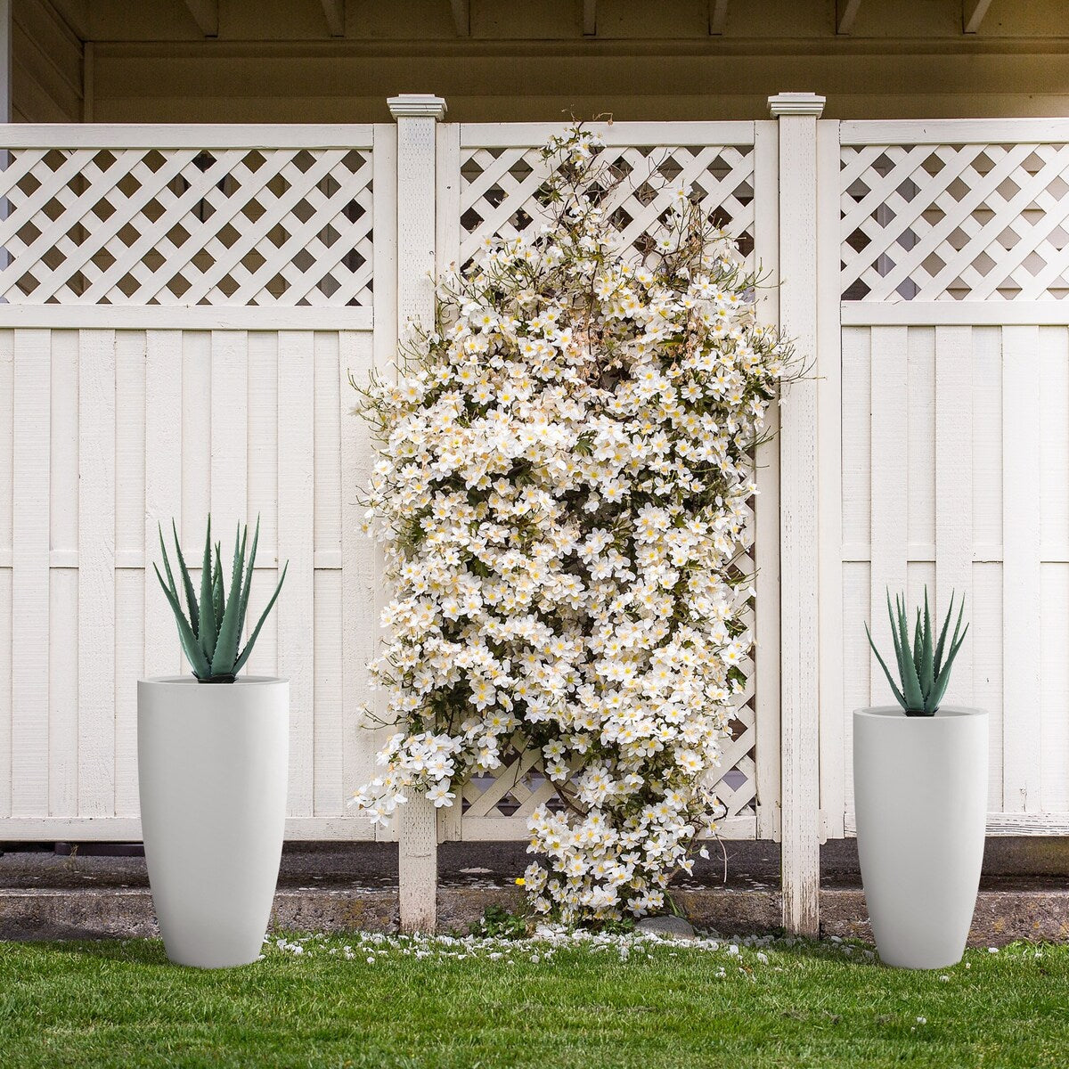 Kante 31.4" and 23.6"H Concrete Tall Planters (Set of 2), Large Outdoor Indoor Decorative Pot with Drainage Hole and Rubber Plug