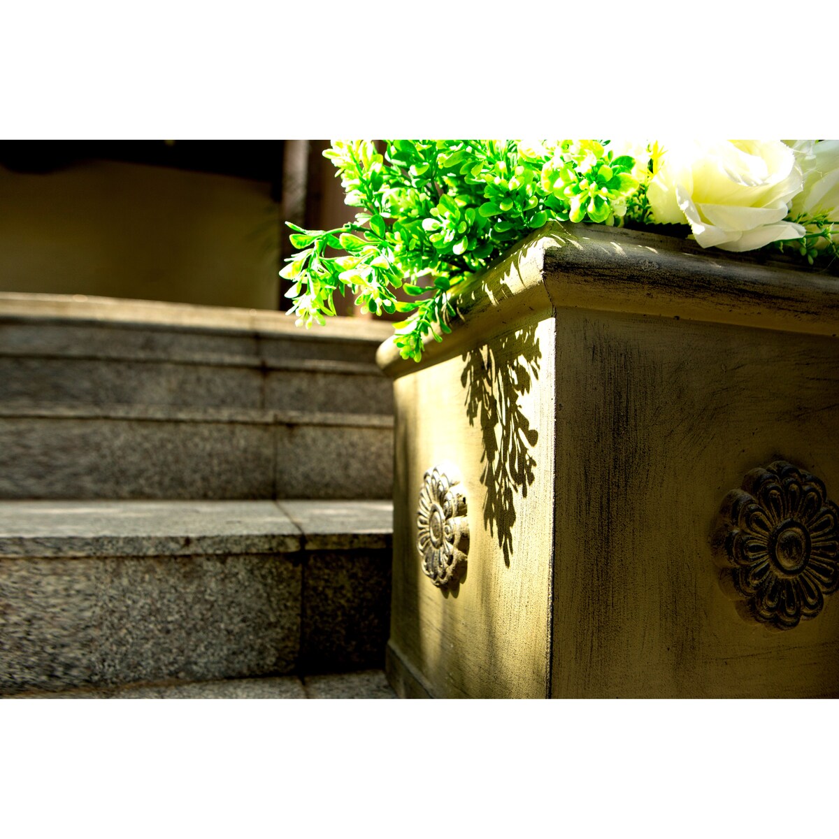 Kante Lightweight Classic Square Chrysanthemum Planter, 11.8 Inch Tall, Vintage Limestone