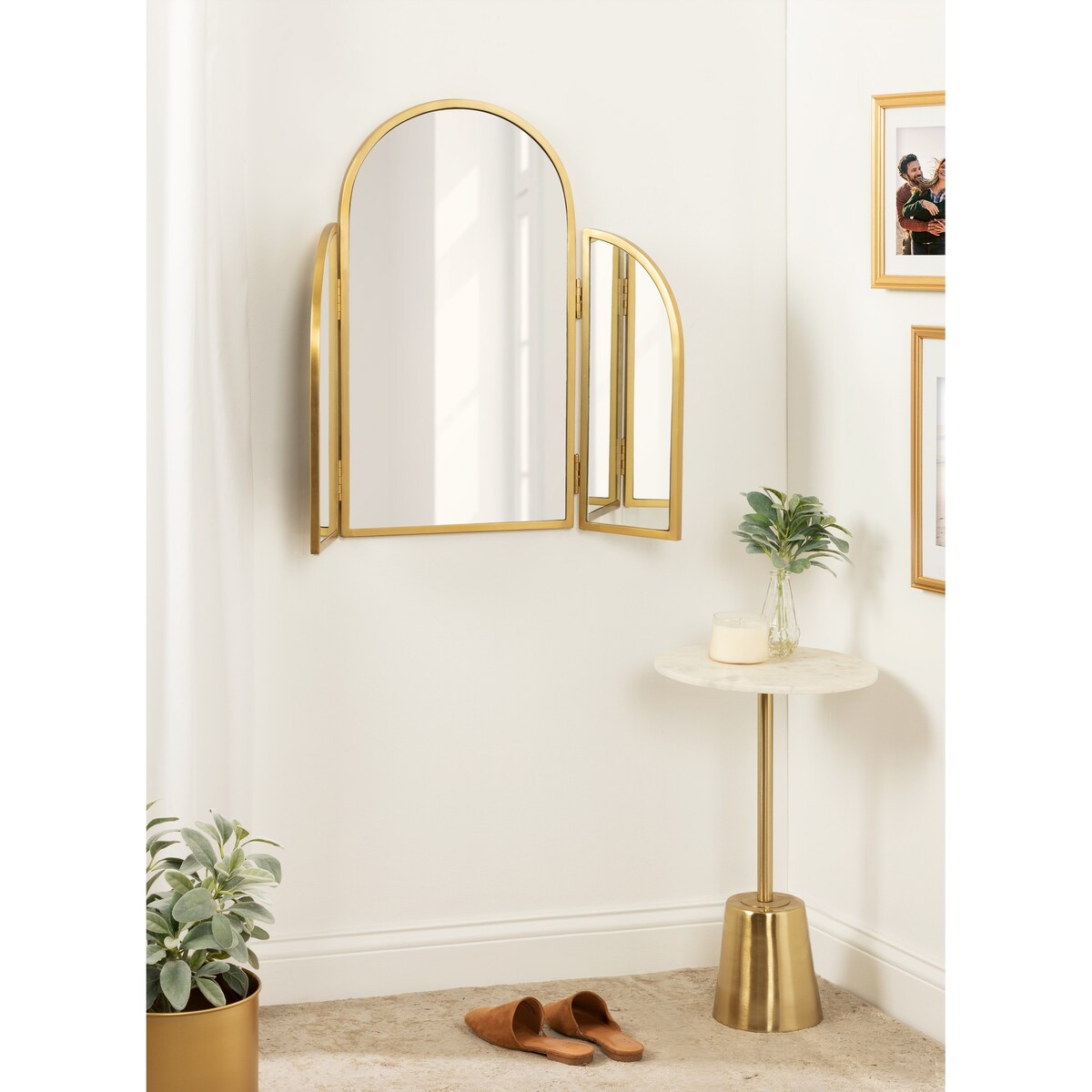 Kate and Laurel Amoli Tri-Fold Arch Mirror - 28x28
