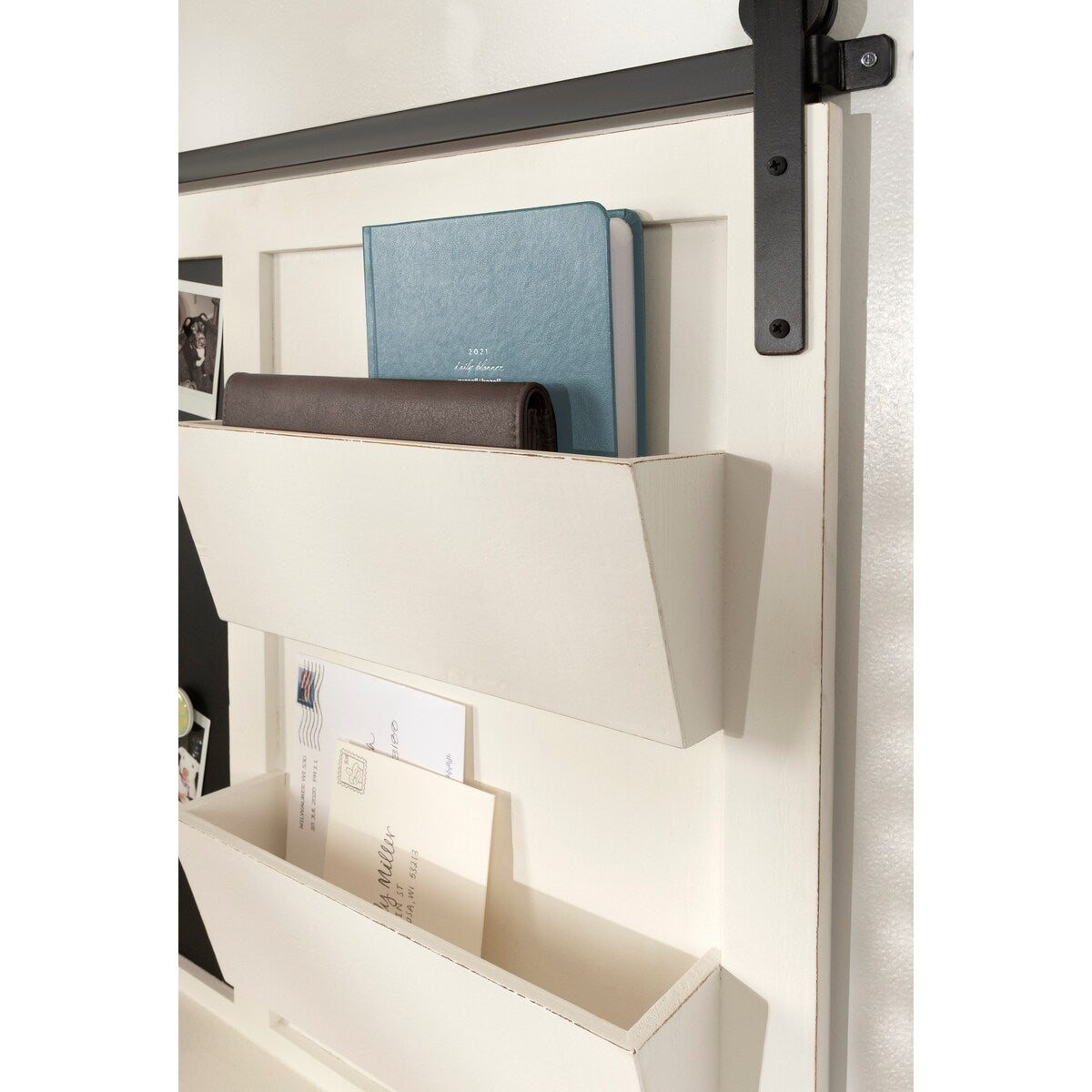 Kate and Laurel Cates Magnetic Wall Organizer with Pockets
