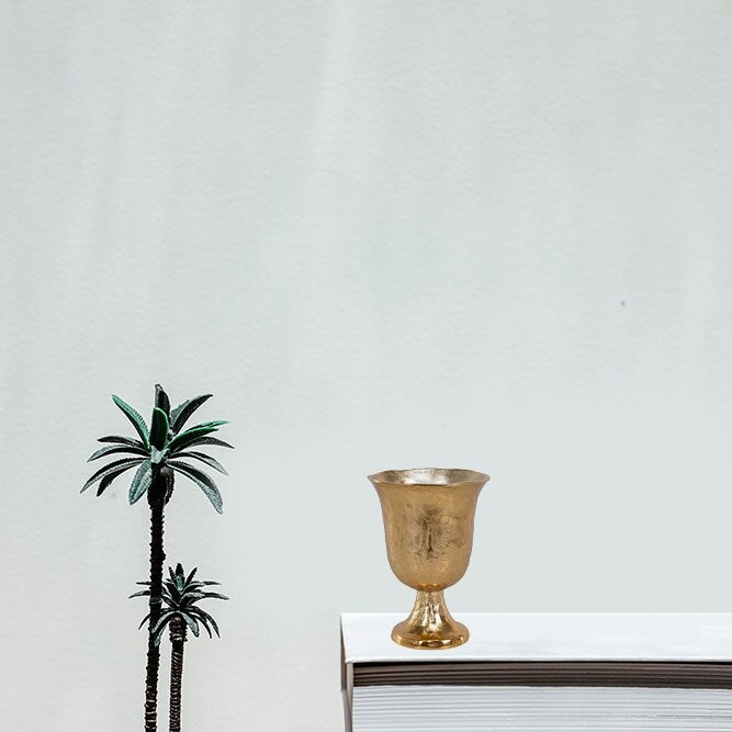 Kavana Décor Calia Cup Vase in Gold