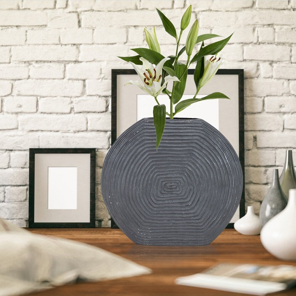 Kavana Décor Whittier Vase in black