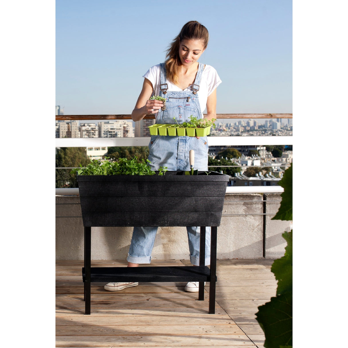 Keter Urban Bloomer Flower Plant Planter Raised Elevated Garden Bed With Self Watering Feature