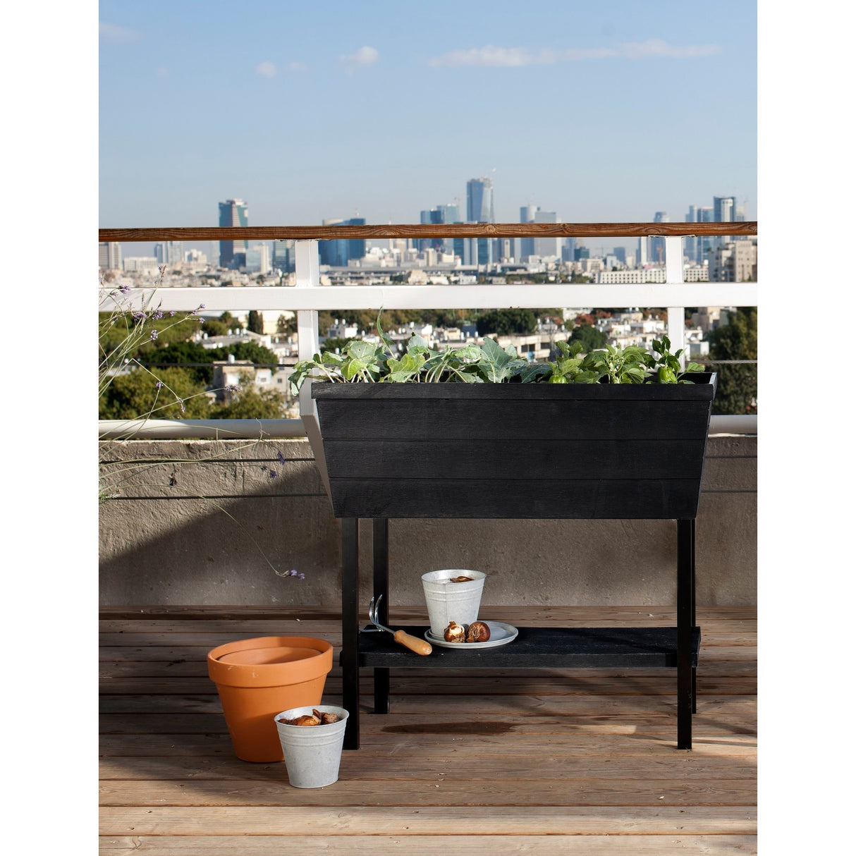 Keter Urban Bloomer Flower Plant Planter Raised Elevated Garden Bed With Self Watering Feature
