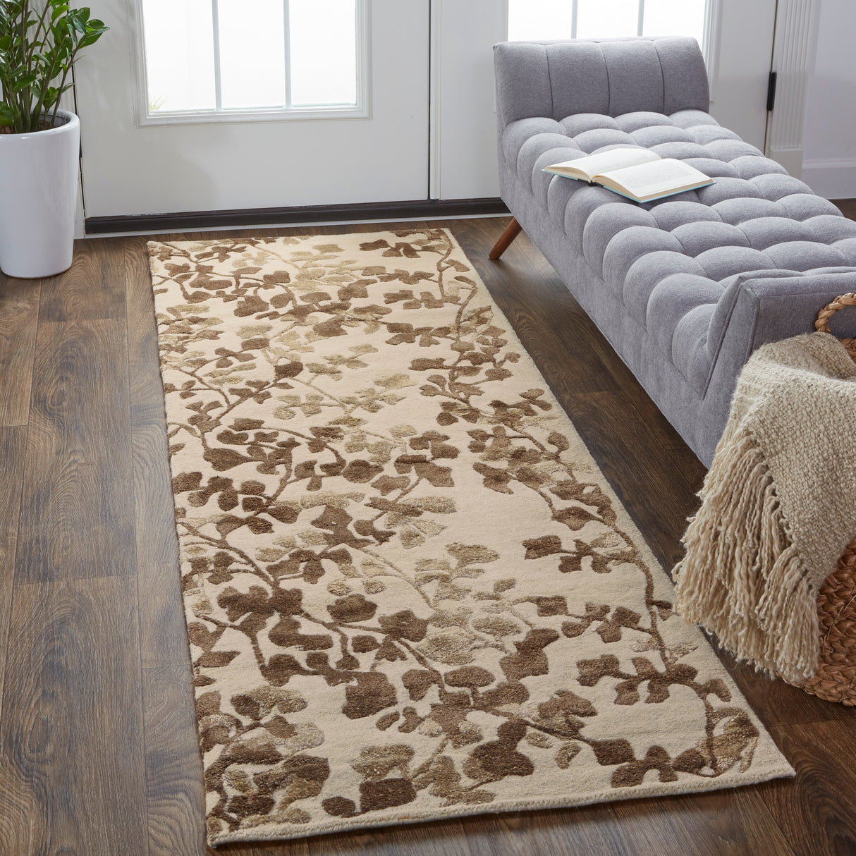 Foral Botanical Transitional Farmhouse Rug