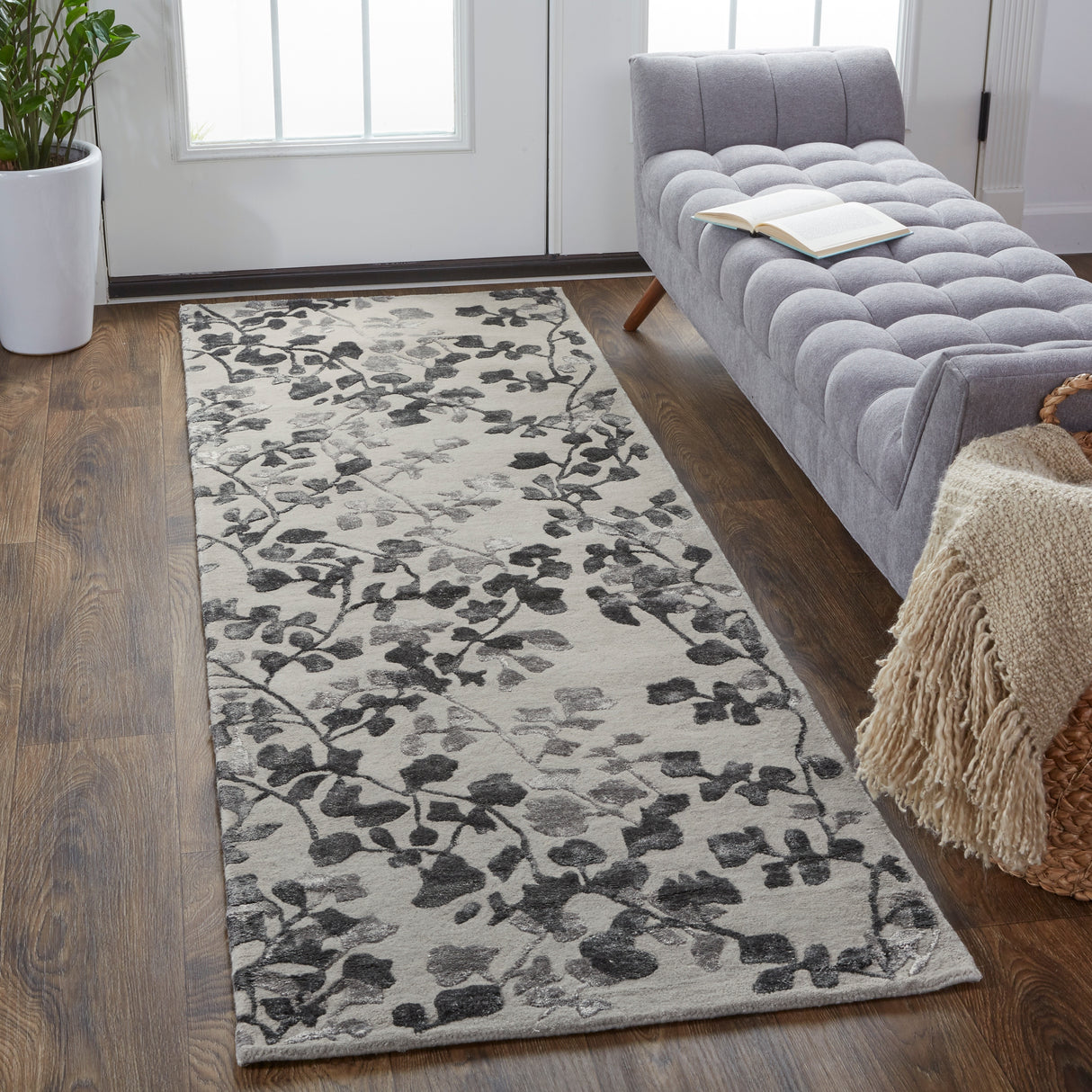 Foral Botanical Transitional Farmhouse Rug