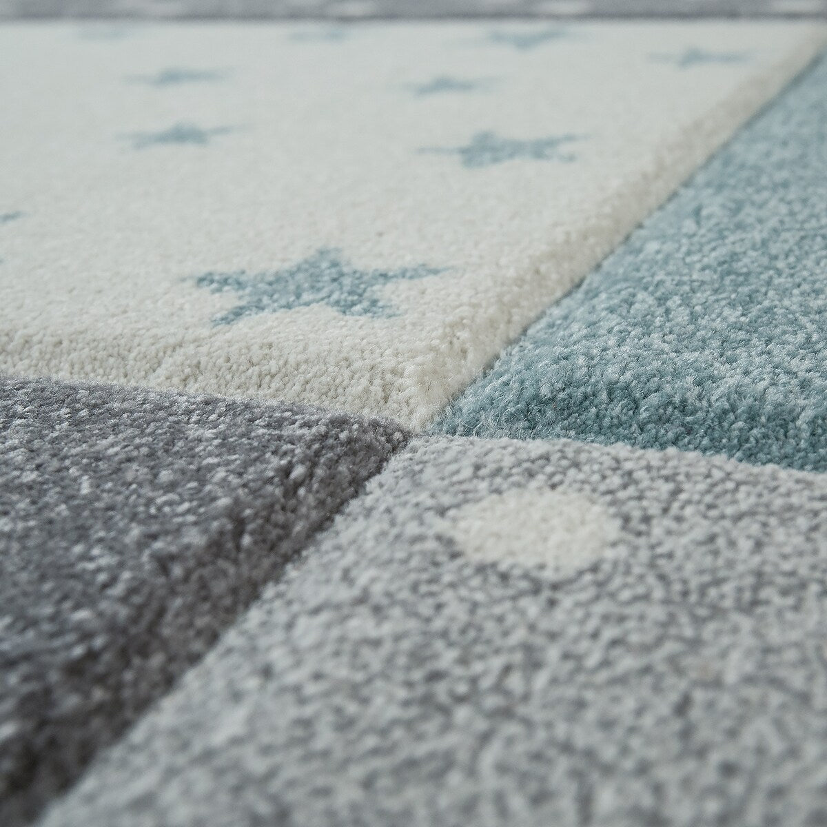 Kids Rug for Nursery Checkered with Stars in Pastel Colors