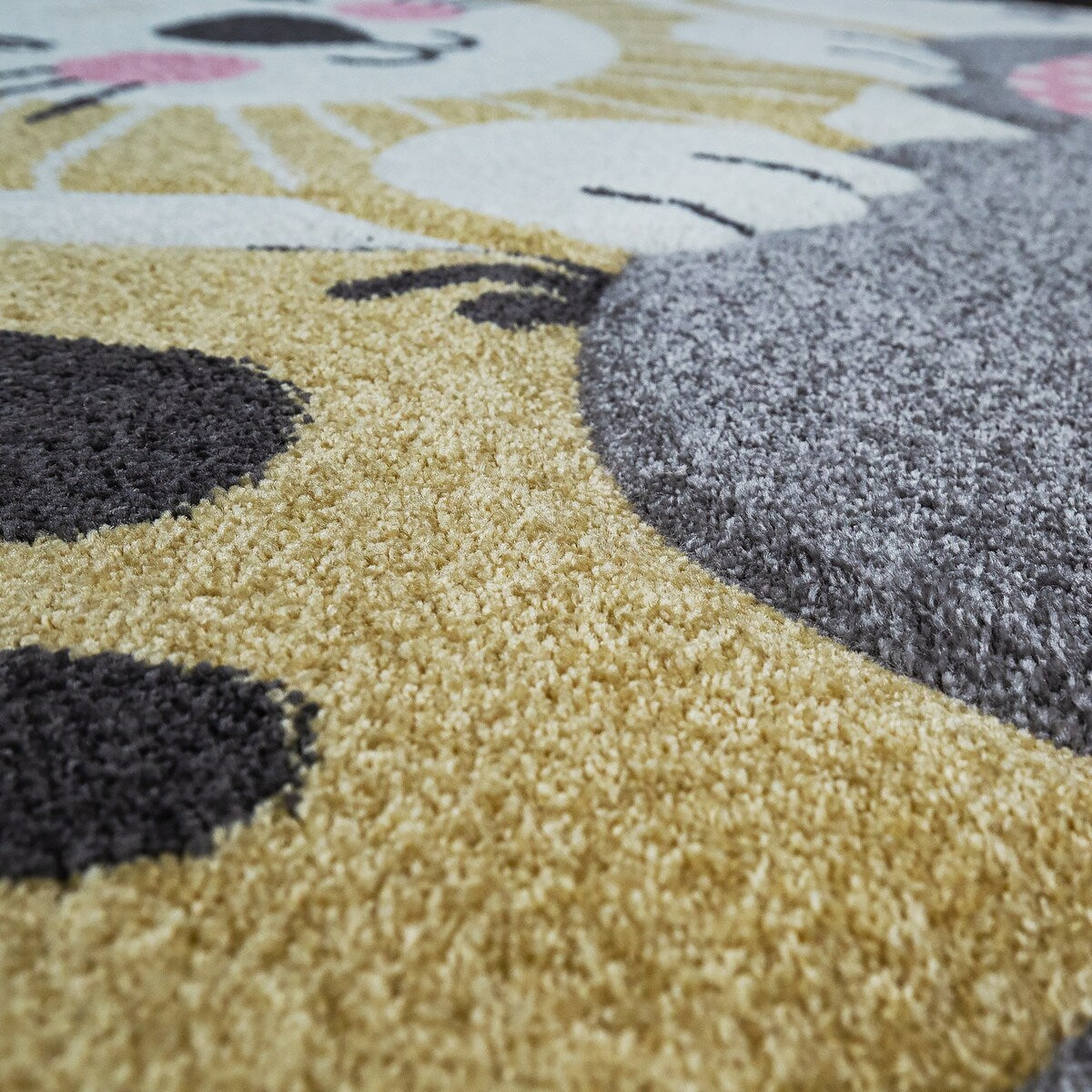 Kids Rug for Nursery Cute Animals in Cream Pastel Colors