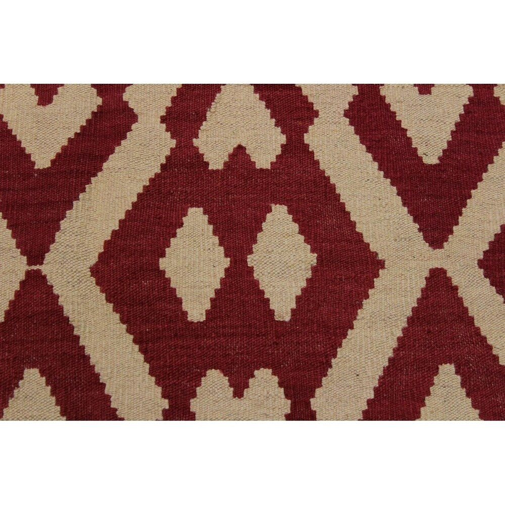 Kilim Annetta Red/Ivory Hand-Woven Wool Rug -10'8 x 13'2 - 10 ft. 8 in. X 13 ft. 2 in. - 10 ft. 8 in. X 13 ft. 2 in.