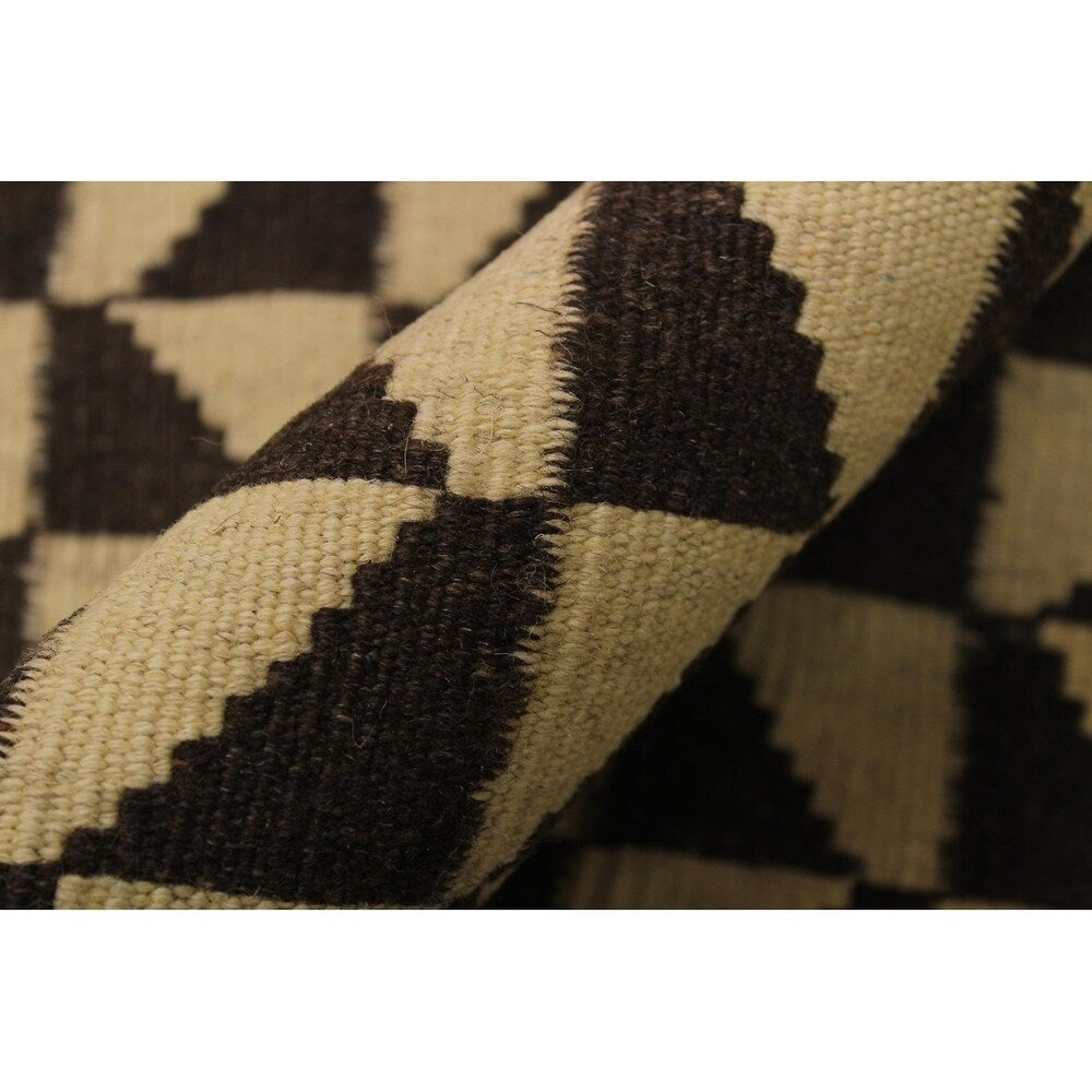 Kilim Brinda Beige/Brown Hand-Woven Wool Rug -4'11 x 6'5 - 4 ft. 11 in. X 6 ft. 5 in. - 4 ft. 11 in. X 6 ft. 5 in.