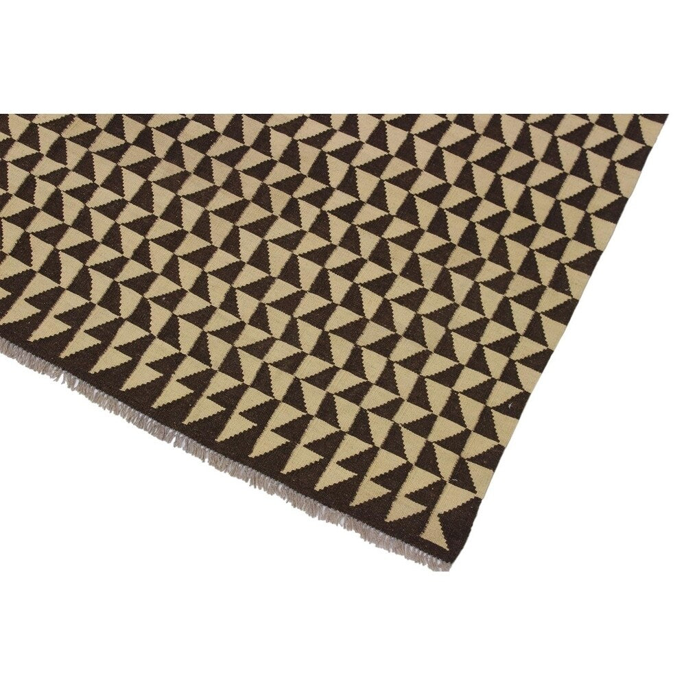 Kilim Brinda Beige/Brown Hand-Woven Wool Rug -4'11 x 6'5 - 4 ft. 11 in. X 6 ft. 5 in. - 4 ft. 11 in. X 6 ft. 5 in.