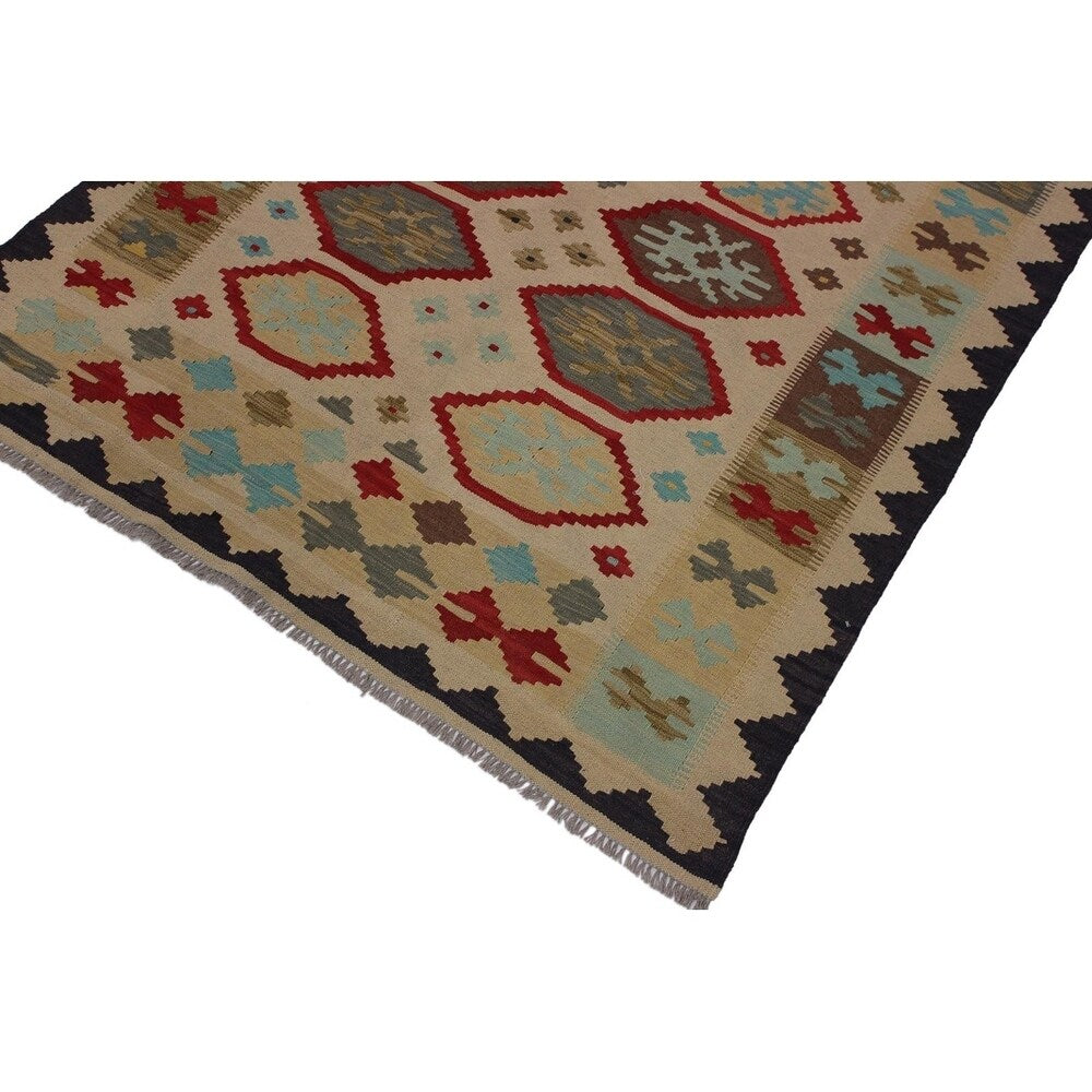 Kilim Candida Ivory/Black Hand-Woven Wool Rug -4'11 x 6'6 - 4 ft. 11 in. X 6 ft. 6 in. - 4 ft. 11 in. X 6 ft. 6 in.