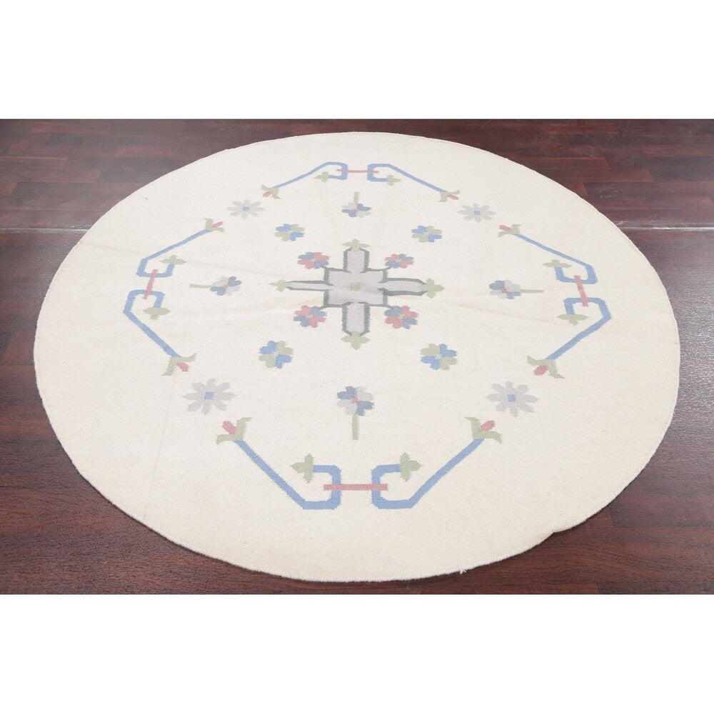 Kilim Indian Geometric Hand Woven Wool Oriental Area Rug - 5'11" x 5'11" Round - 5'11" x 5'11" Round