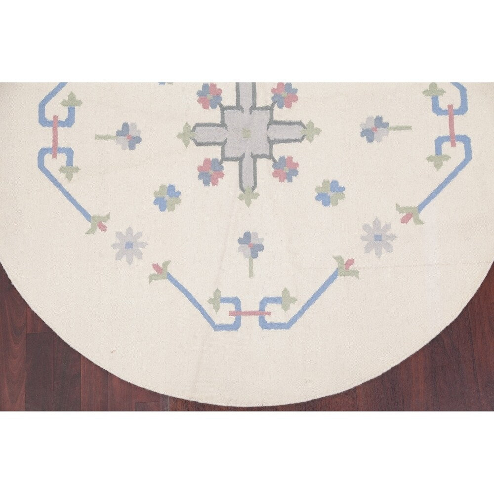 Kilim Indian Geometric Hand Woven Wool Oriental Area Rug - 5'11" x 5'11" Round - 5'11" x 5'11" Round